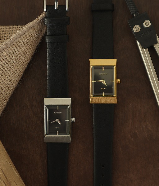 RUMTTONGrid leather watch Black