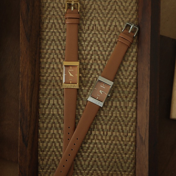 RUMTTONGrid leather watch Tan